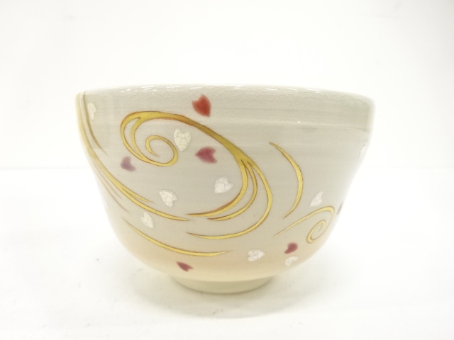  京焼　中村美峰造　色絵　桜風吹之図　茶碗